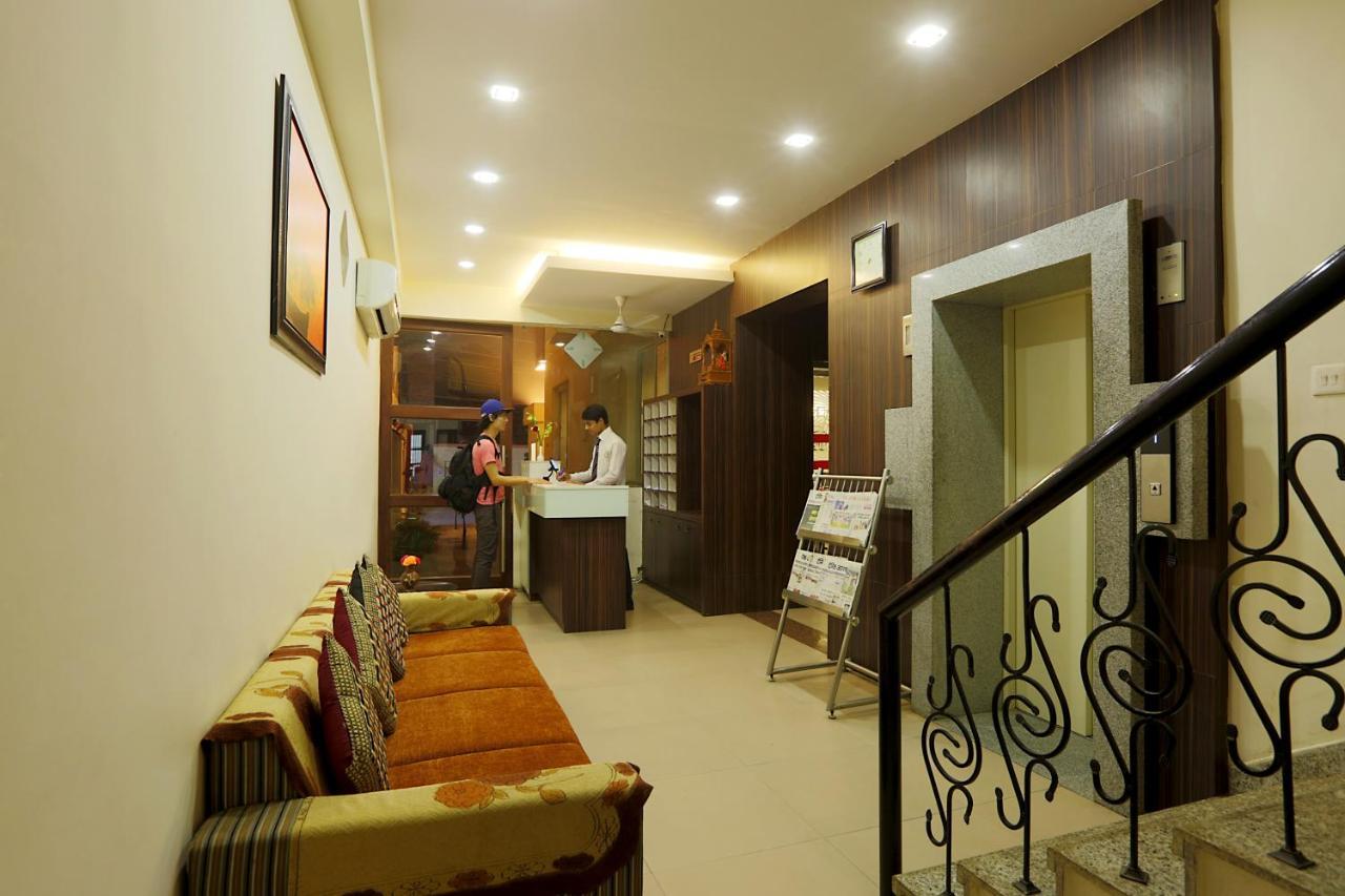 Hotel Premiere Villa  Varanasi Bagian luar foto